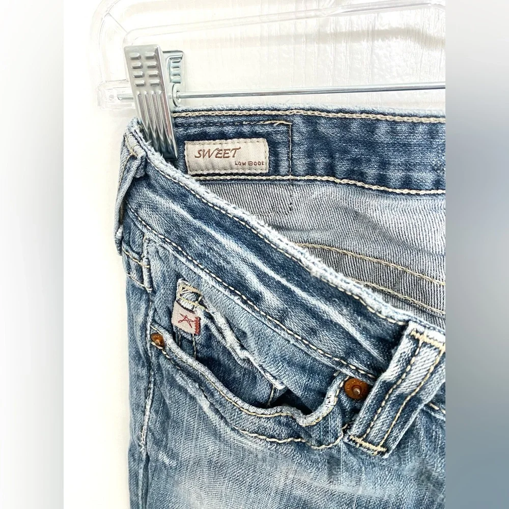 Big star jeans• Women’s size 25 • Boot cut • Low rise - Picture 4 of 6